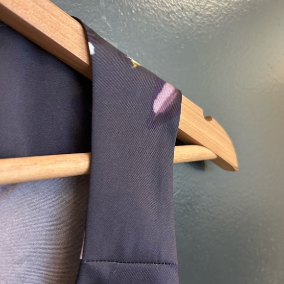 Judith & Charles size 6 EUC Artistic purple  Tank Top with Floral Accents - Picture 9 of 15